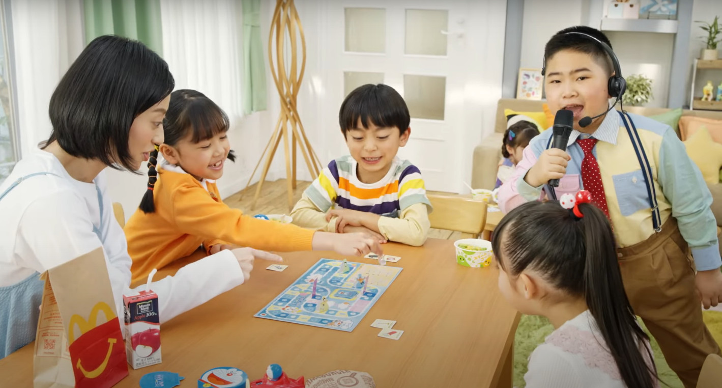 マクドナルド ハッピーセット Cm ドラえもん 子どもゲーム実況 篇 鈴木かつきくん 寺田花ちゃん 奈良雫ちゃん 中村龍太郎くん 22年4月 子役タレント応援ブログ