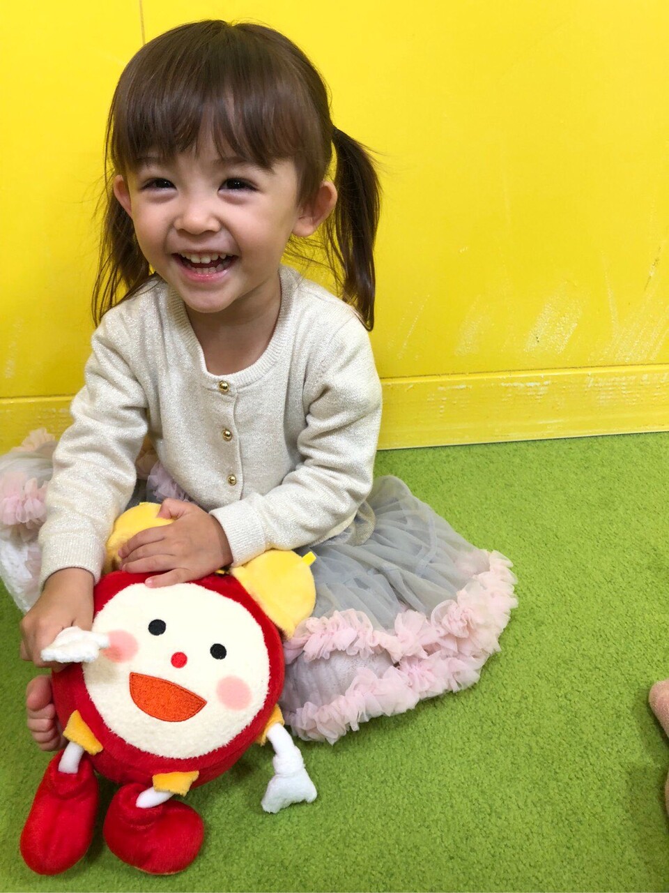 えいごであそぼ 奈緒美クレールちゃん ナオミ アレン明亜莉クレアちゃん メアリ 笹本旭くん アキラ Nhk Eテレ 動画あり 21年4月 子役タレント応援ブログ えいごであそぼ 奈緒美クレールちゃん ナオミ アレン明亜莉クレアちゃん メアリ 笹本旭くん アキラ Nhk Eテレ 動画あり 21年4月 子役タレント応援ブログ
