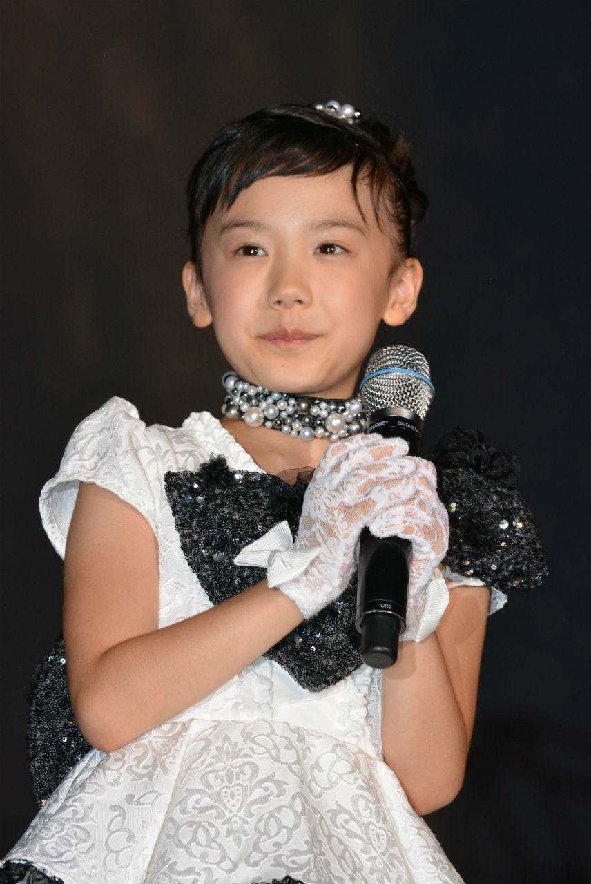 芦田愛菜あしだまなちゃん ９才 映画 パシフィック リム ジャパンプレミア デルトロ監督 菊地凛子さんも絶賛 動画あり 子役タレント応援ブログ