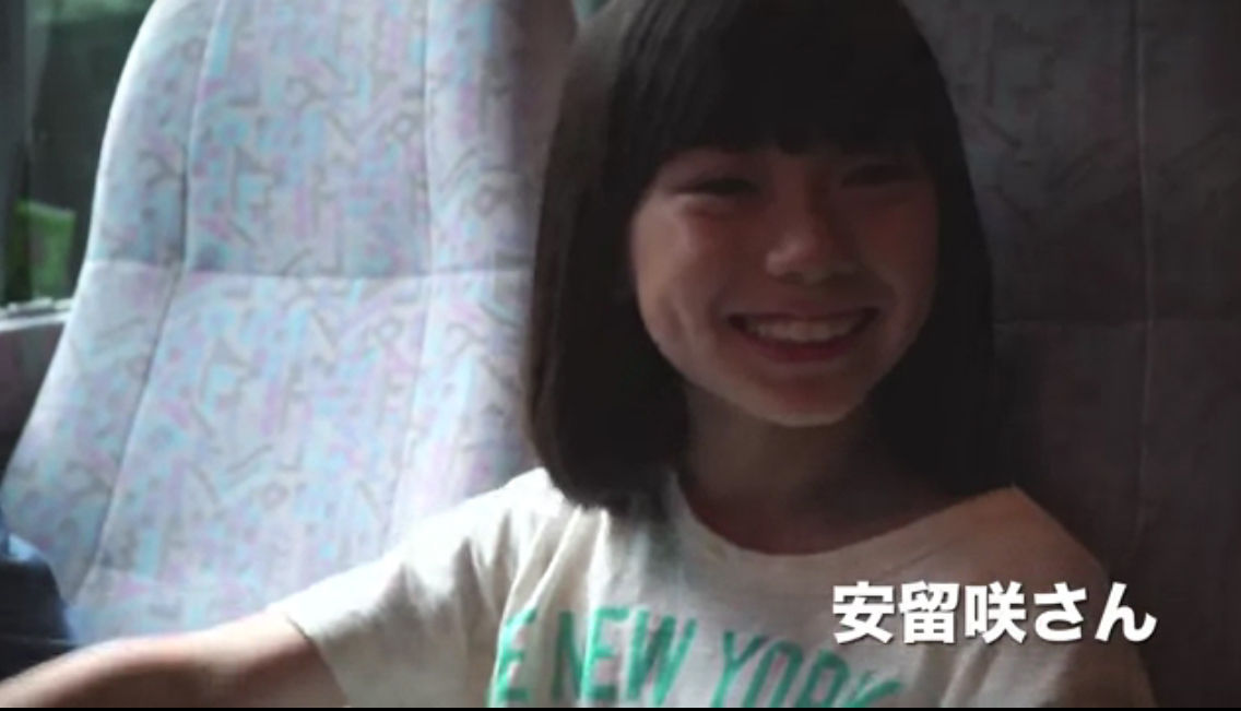 城とドラゴン Cm 森の女の子 篇 安留咲 やすどめさく ちゃん 9才 荒野の少女 篇 山田杏奈 やまだあんな ちゃん 14才 動画あり 画像50枚 子役タレント応援ブログ