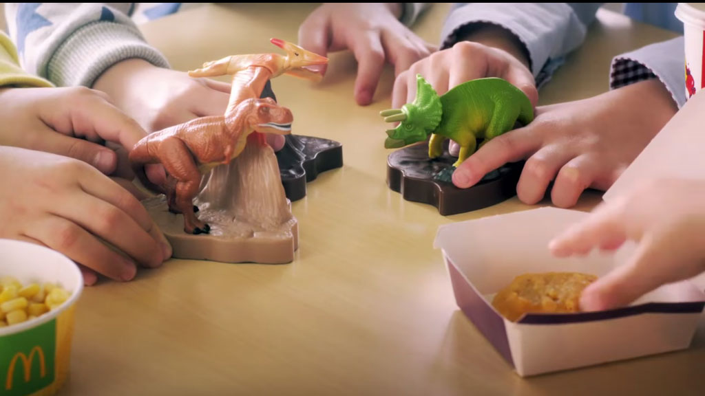 マクドナルド ハッピーセット Cm アニア恐竜 ゆずれない戦い 篇 アニアペット かわいすぎるペットたち 篇 動画あり 5月26日 子役タレント応援ブログ