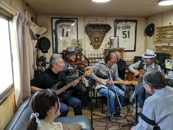 PXL_20230219_070104124.MP