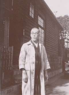 駒込林町アトリエにて3 昭和16年(1941) 光太郎59歳