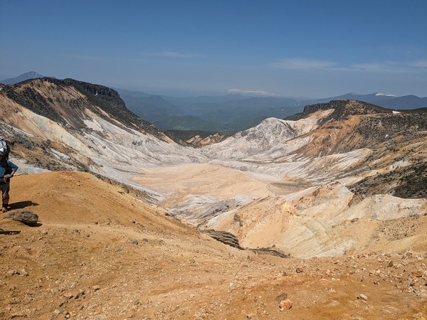 PXL_20260517_004440820