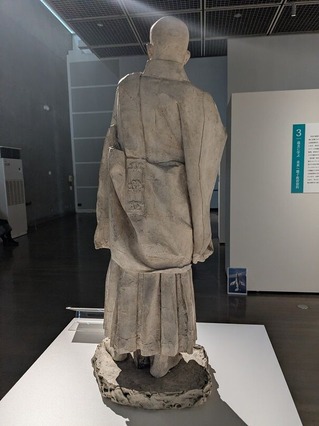 PXL_20251114_022347941