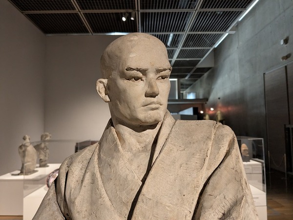 PXL_20251114_022409030