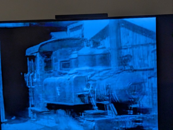 PXL_20251106_043110253