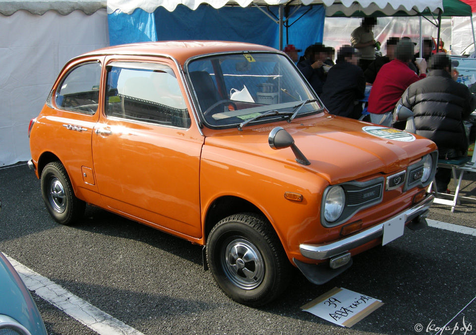 Subaru R-2 1969- 室内が拡がりトランクが追加されたスバル R-2
