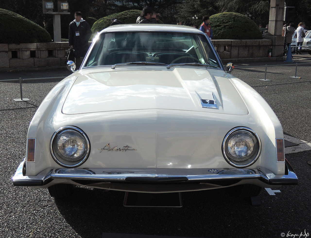 01 stude avanti 131130-115x1280