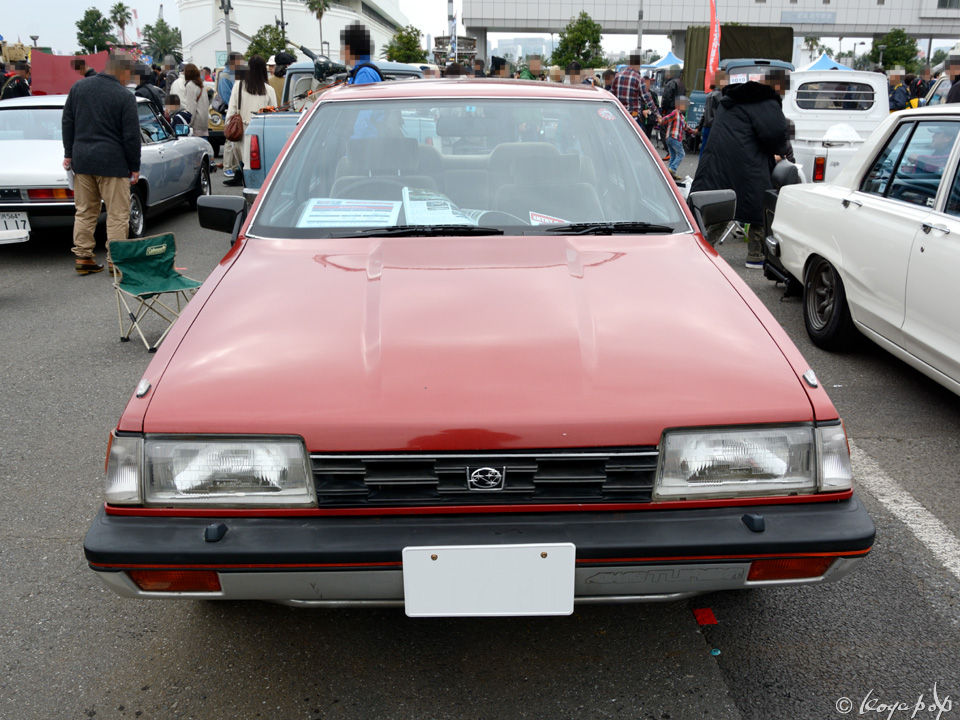 Subaru leone салон