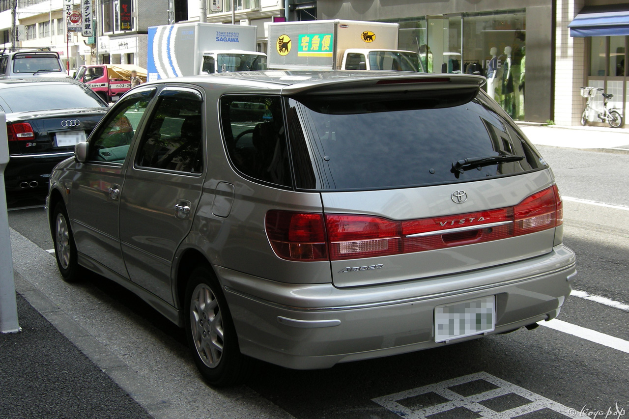 05 toyota vista 100509-582x1280