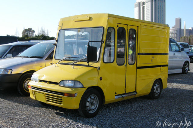 Mitsubishi Minica Walk-through Van 1989- 三菱 ミニカ