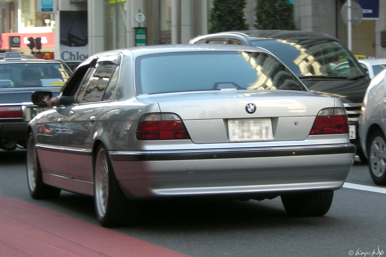 13 bmw 7 100119-503x1280