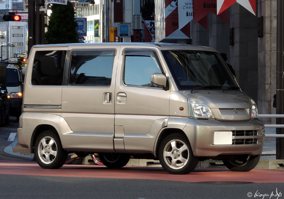 Mitsubishi town box wide