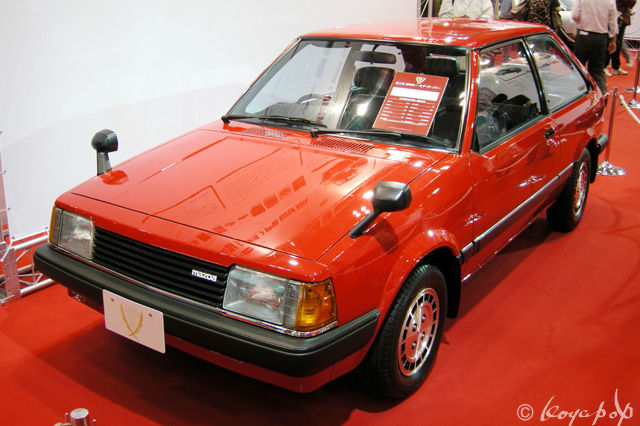 Mazda familia лампы