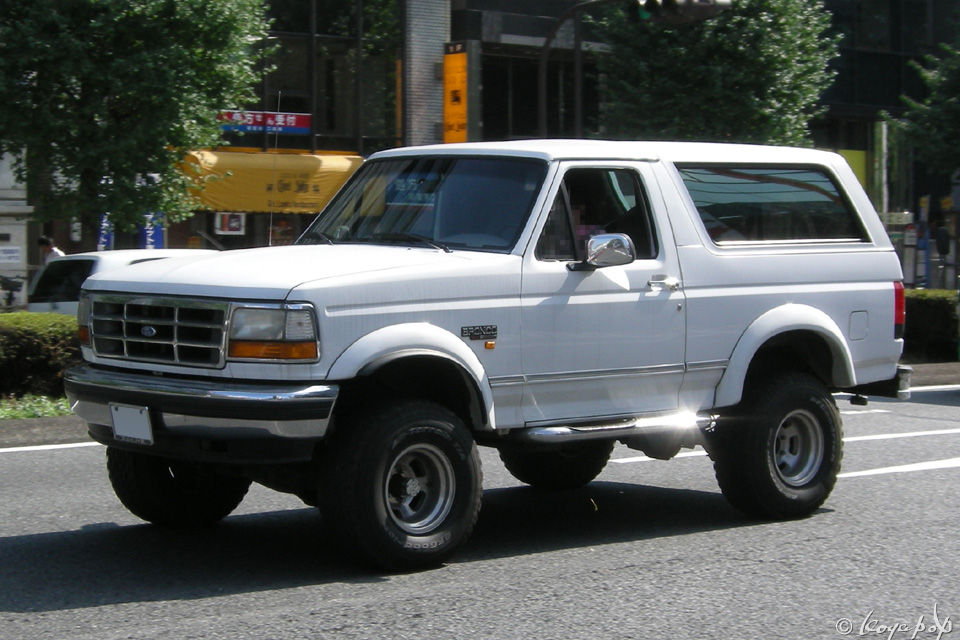 Ford Bronco 1992-96 5代目のフォード ブロンコ : ☆ BEAUTIFUL CARS OF THE '60s +1 ☆