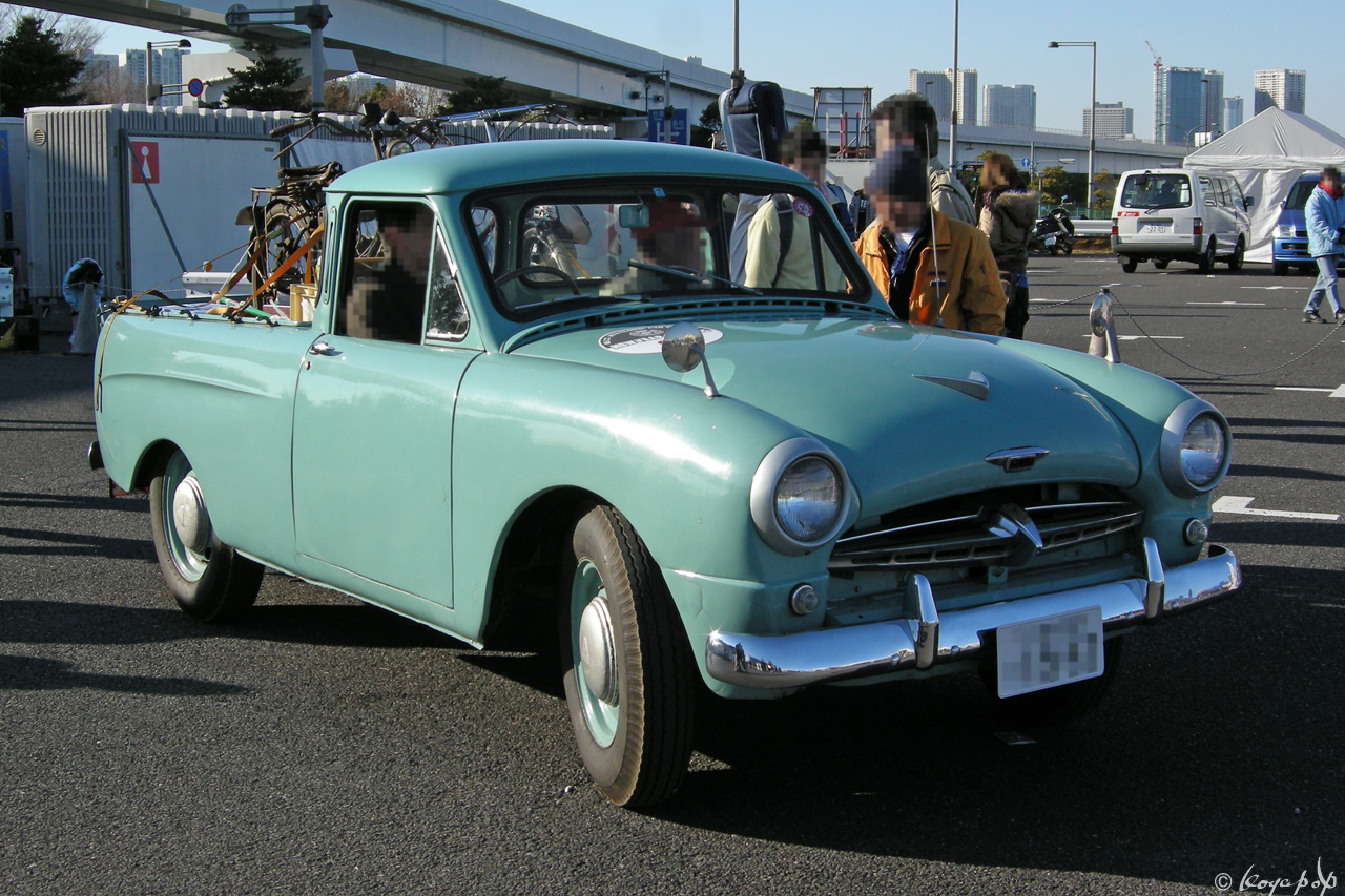 Toyopet Masterline Pickup 1955- サイドのキャラクターラインが Toyopet Masterline Pickup 1955- サイドのキャラクターラインが