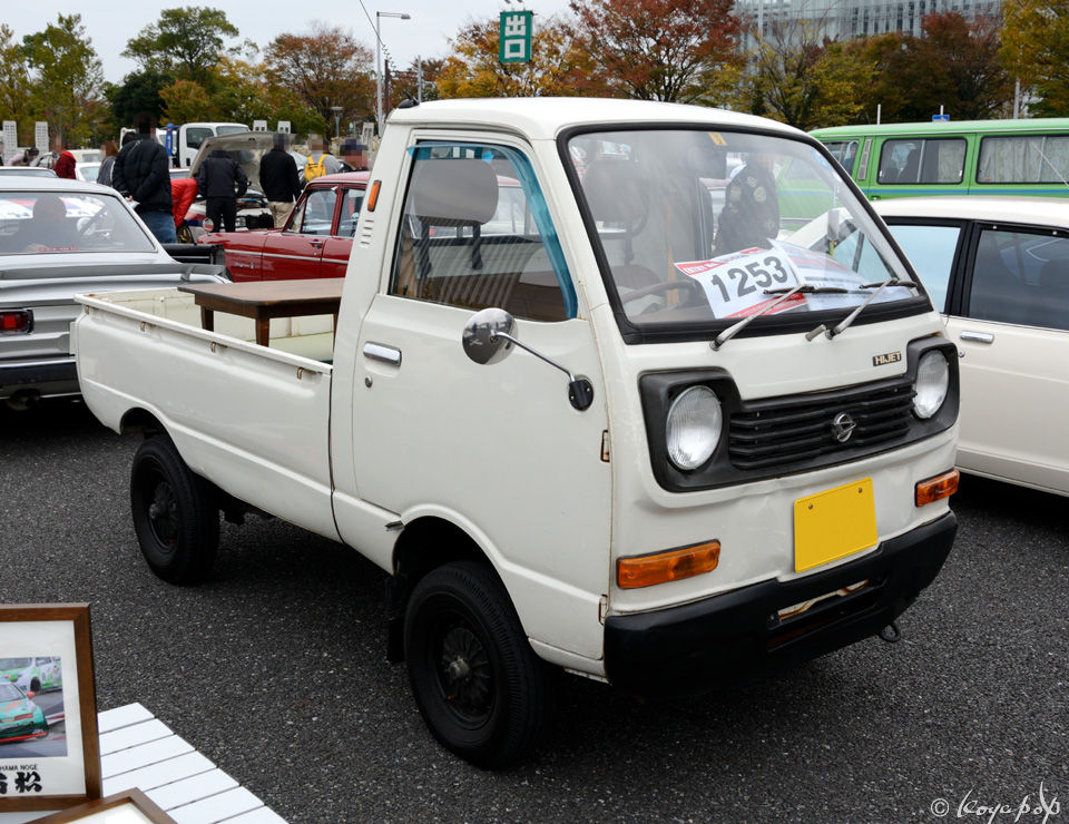 Daihatsu Hijet 1972- スライドドアを左右に採用した4代目のダイハツ