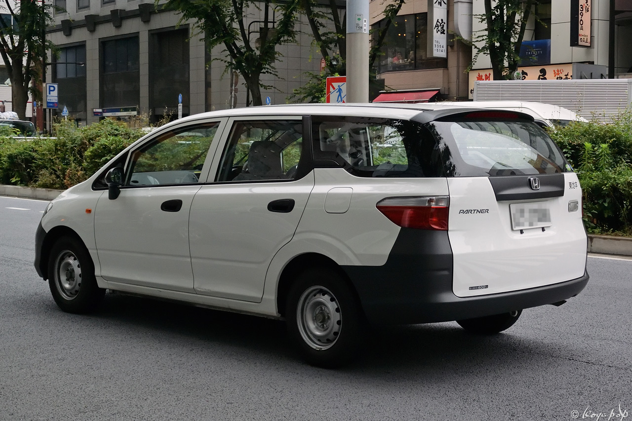 Honda partner ey7
