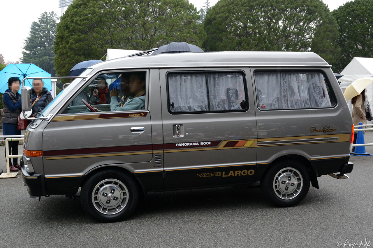 Nissan Vanette Largo 1982- 初代のニッサン バネット ラルゴ