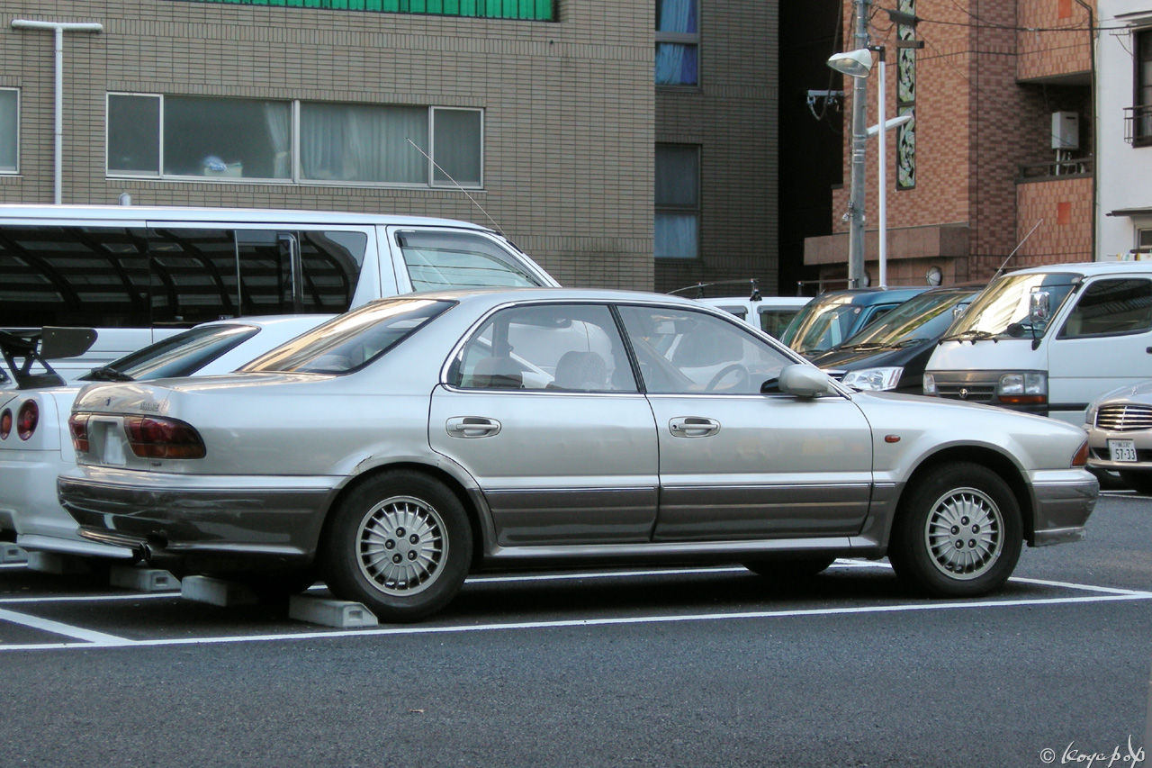 Капот mitsubishi diamante