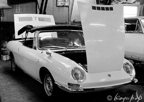 Fiat 850 Spider 1965- 流麗なプロポーションのフィアット 850