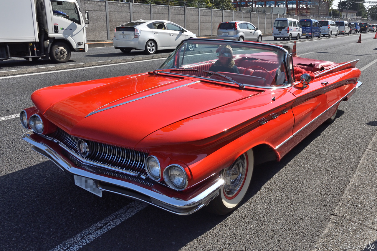 buick60 161106R-176x1280-2