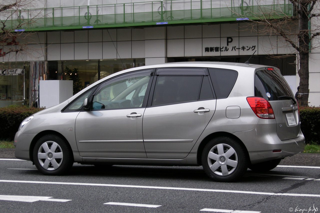 07 toyota spacio 100304-523x1280