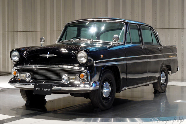 PRINCE SKYLINE DELUXE 1957 60周年記念 Nissan | Heritage