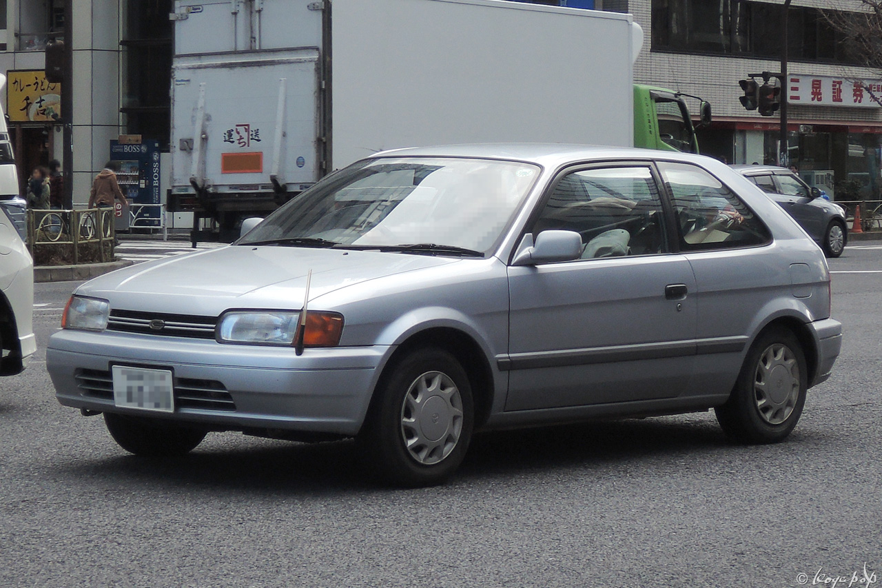 02 toyota corsa 140310-551x1280