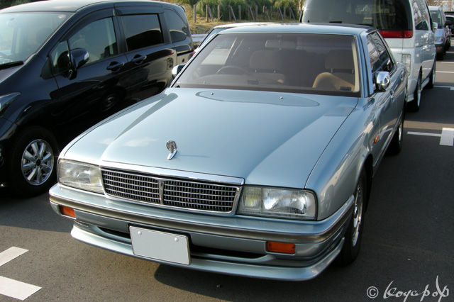 Nissan gloria cima