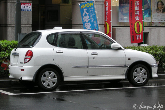 Daihatsu storia 1998