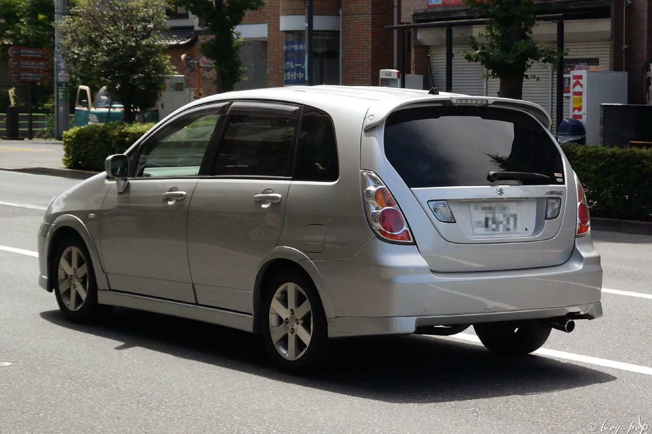 Suzuki aerio 2001