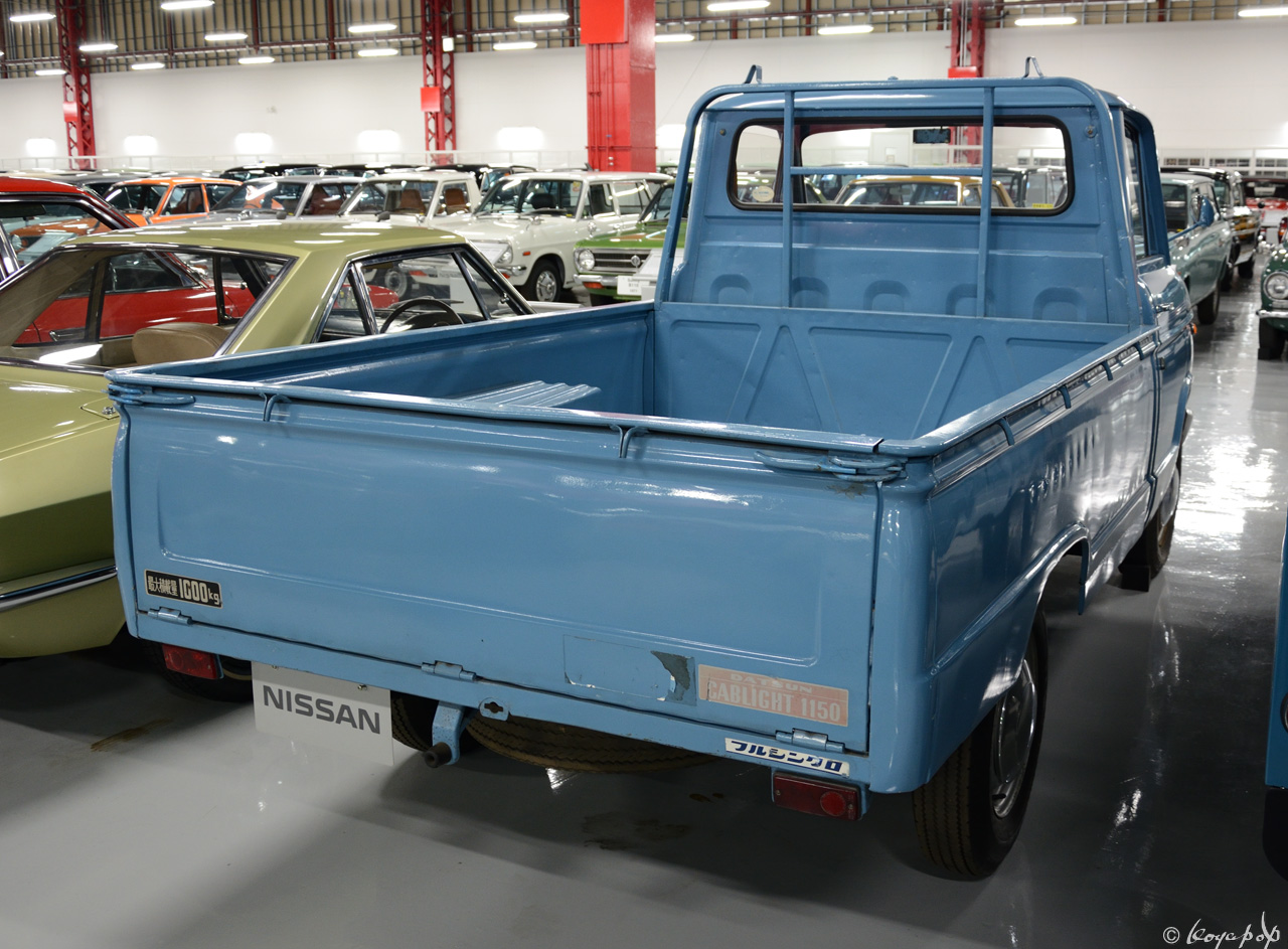 NISSAN DATSAN ダットサン パーツカタログ 320シリーズ 1964