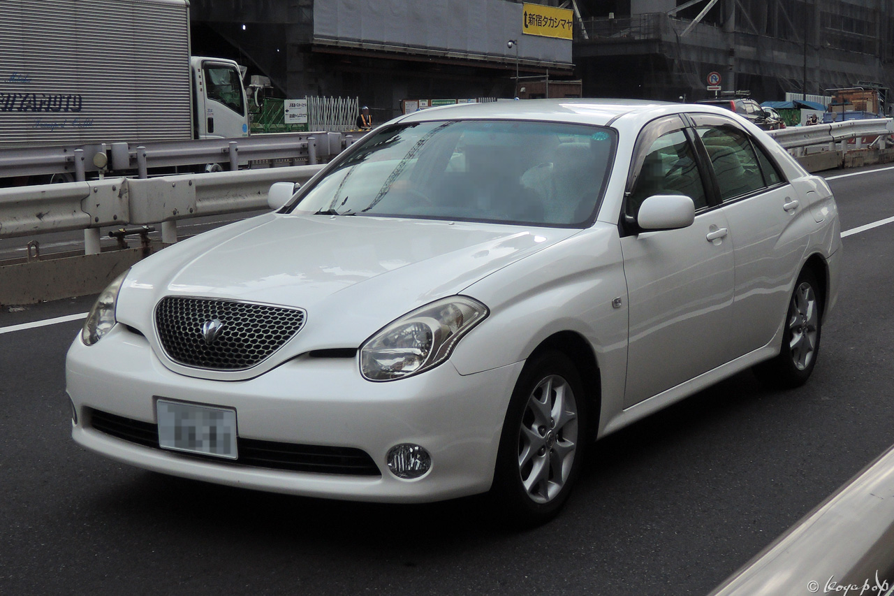 Toyota verossa черная