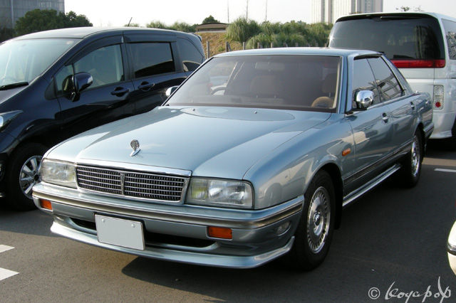 Nissan gloria cima