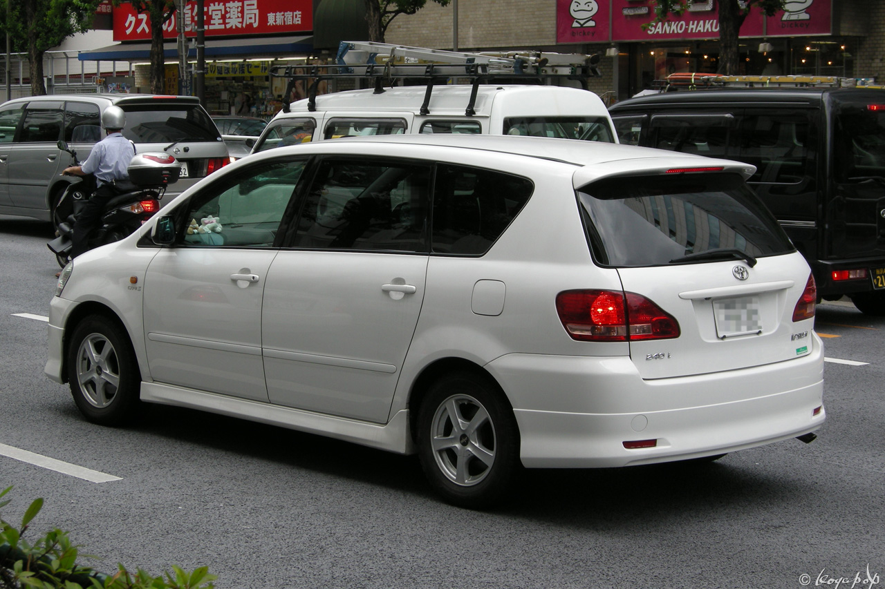 Toyota Ipsum 01 大きく立派になった2代目のトヨタ イプサム Beautiful Cars Of The 60s 1