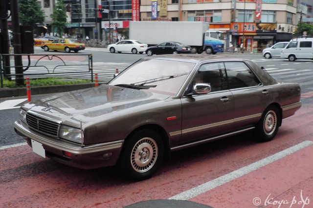 Nissan gloria cima