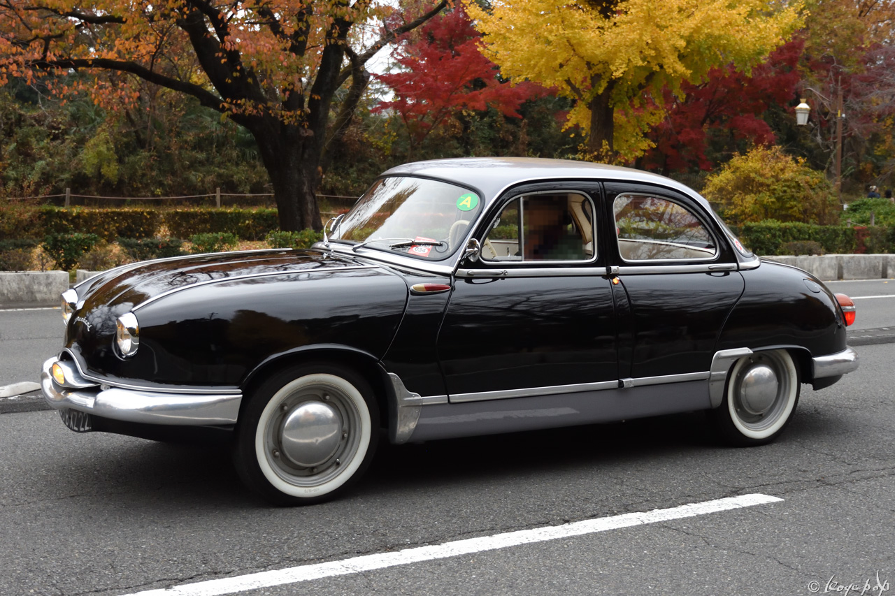 03 panhard dyna z 1958 181202R-515x1280