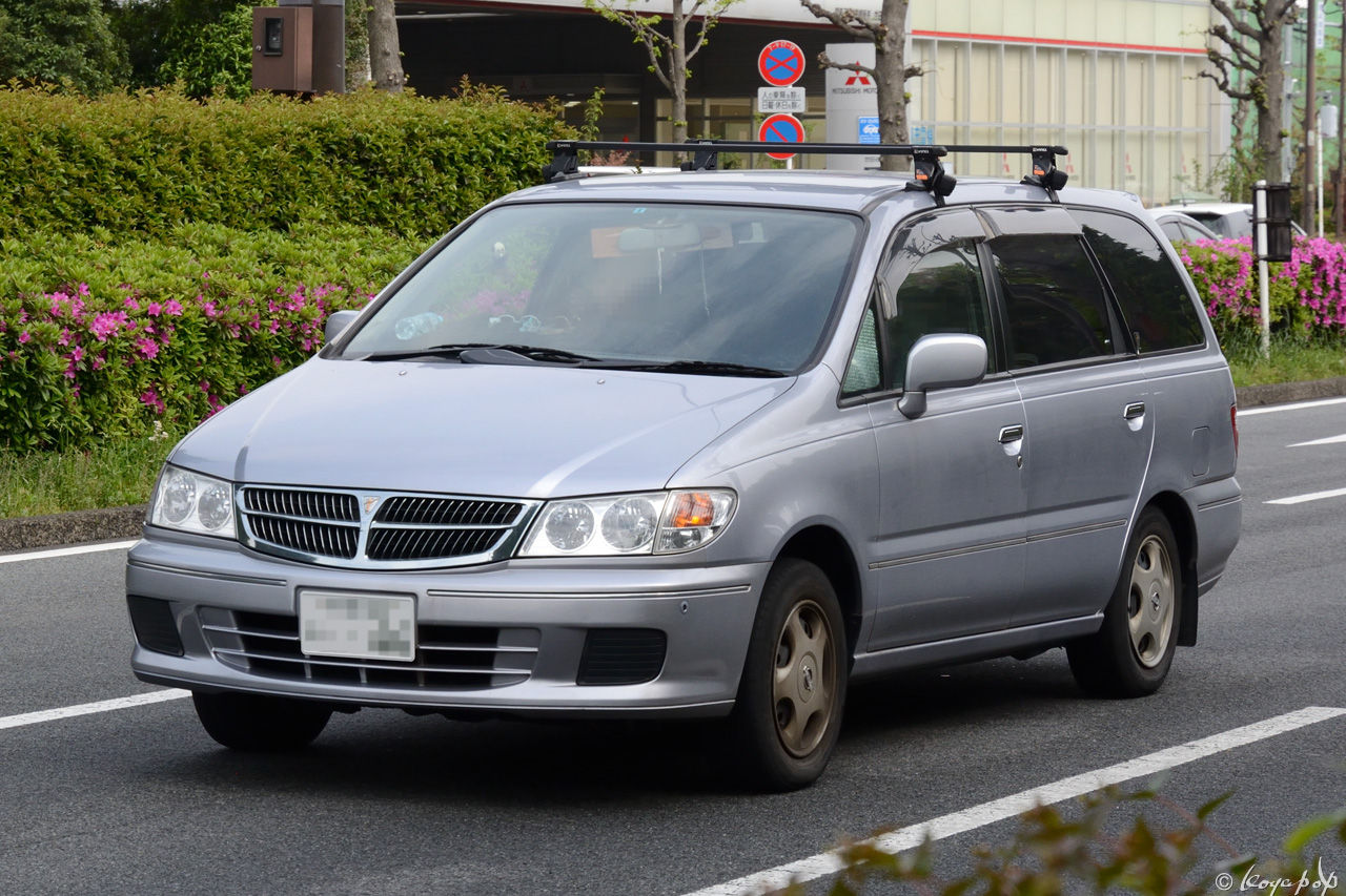 Nissan presage i 1998