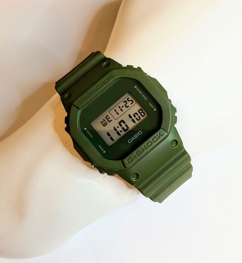 カシオ G-SHOCK G-5600A 海外モデル モスグリーン 電池切れ