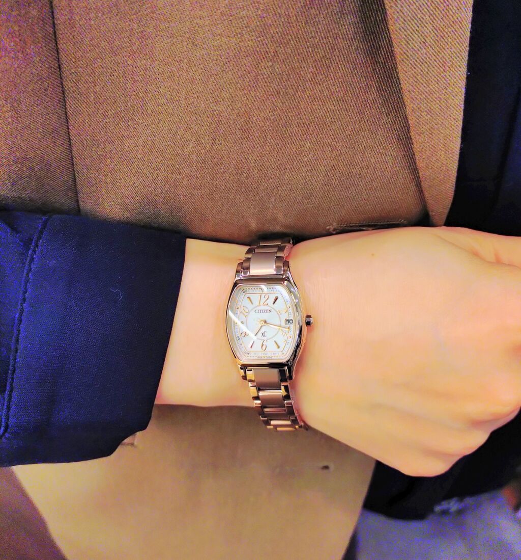 シチズン独自のサクラピンクカラー電波ソーラーモデル！！ : 1950年