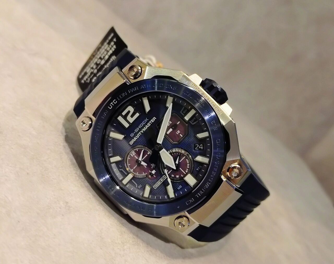 CASIO G-SHOCK 空を制するタフネス。GRAVITYMASTER！！ : 1950年創業