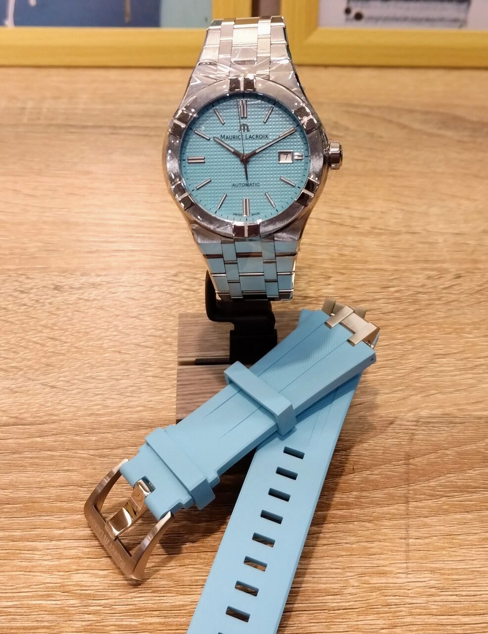 ROMAGO☆WATCH☆ホワイトラバー未使用品 ロマゴ ROMAGO 限定モデル 西内まりや着用モデルの新色 腕時計