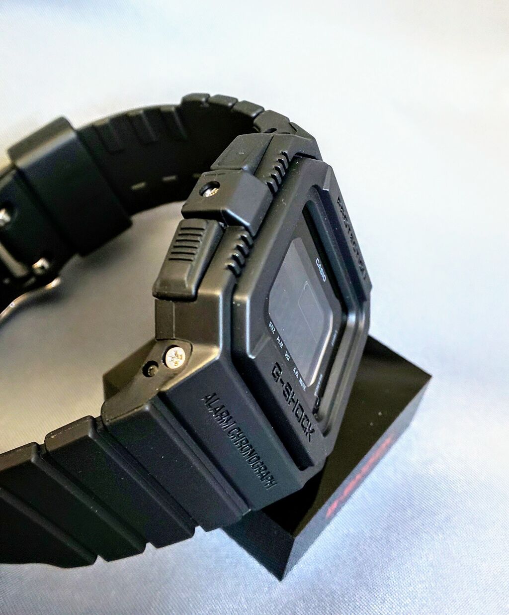 カシオ DW-D5500BB-1JF !! : 1950年創業 Koyo 大阪天王寺店 カシオ DW-D5500BB-1JF !! : 1950年創業 Koyo 大阪天王寺店
