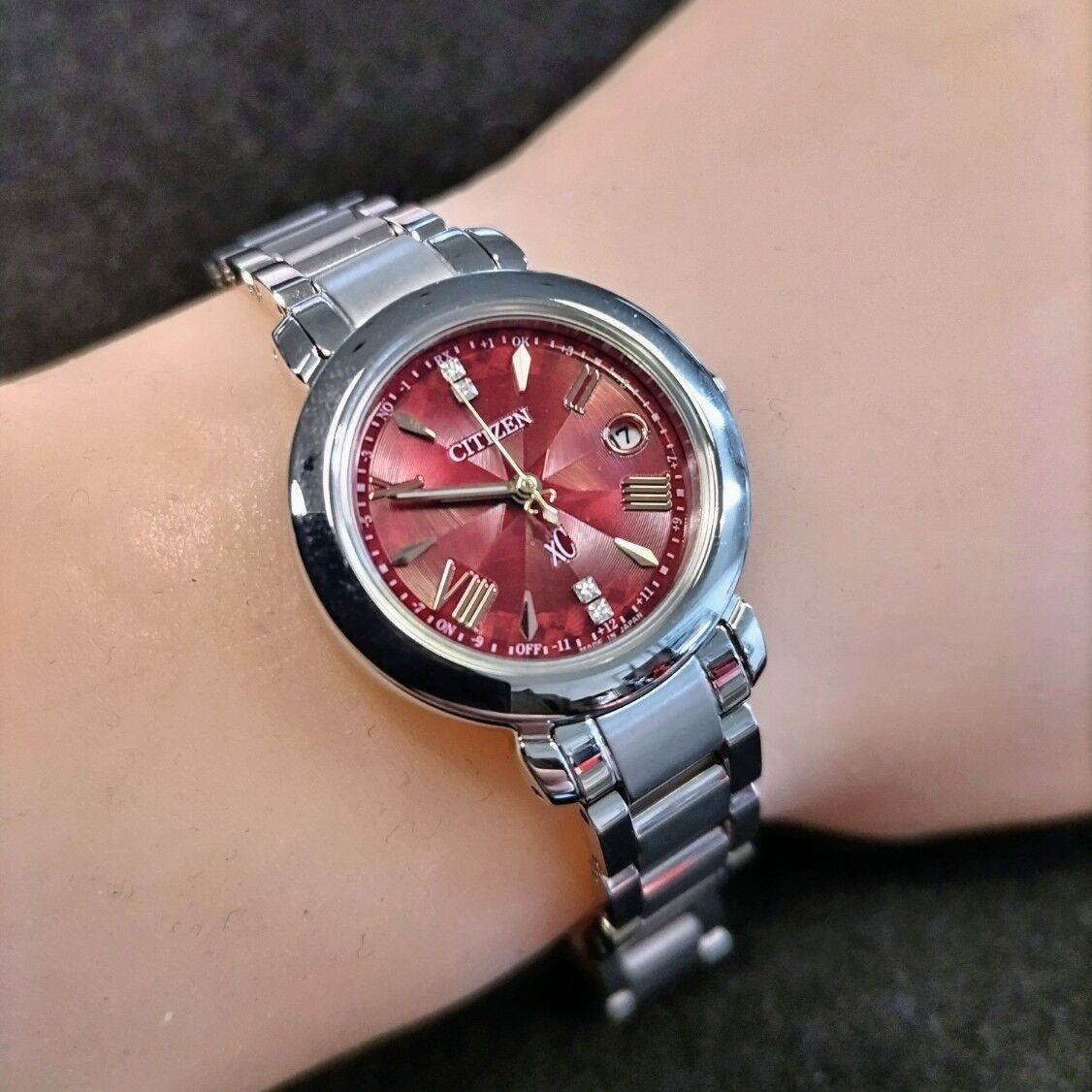 シチズン クロスシー ティタニアライン 赤 腕時計 深い赤が美しいクロスシーが特別価格にて！！ : 1950年創業 Koyo 大阪