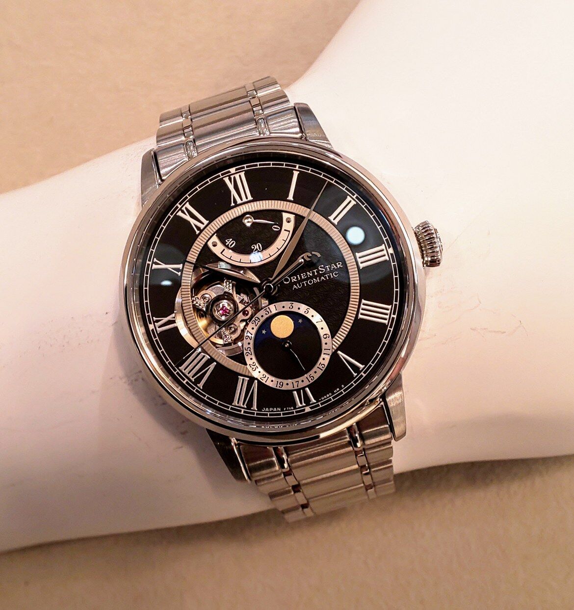 オリエントスター メカニカル ムーンフェイズ ブラック！！ : 1950年  