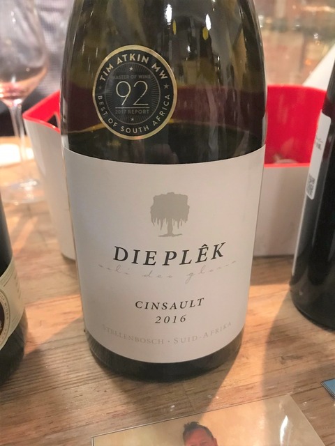 570c83dd-6cbd-43c3-a806-d3c3372d5039