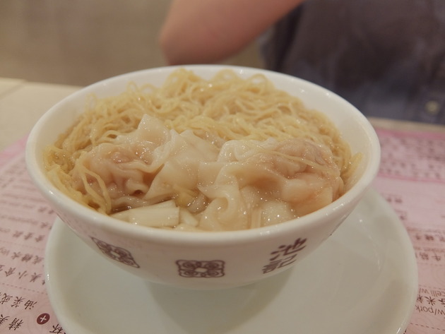 名物の海老ワンタン麺。これが美味いんです！