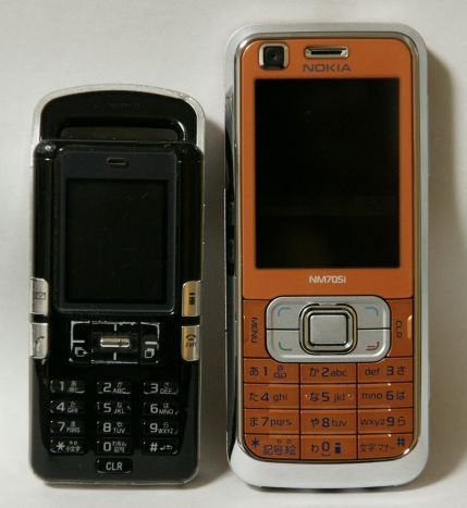 ドコモnm705iがやっと発売されました 波間